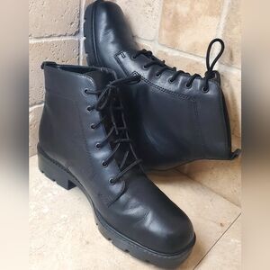 DaNexx Women's 10M Black Leather Lace Up Combat, Biker, Goth Ankle Boots NWOT